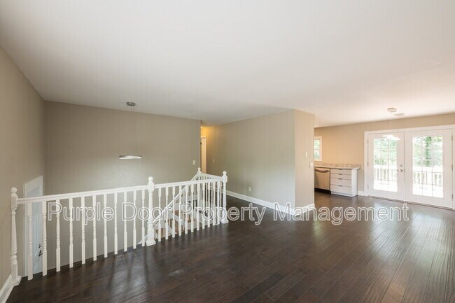 Building Photo - 2369 Brenda Dr SE