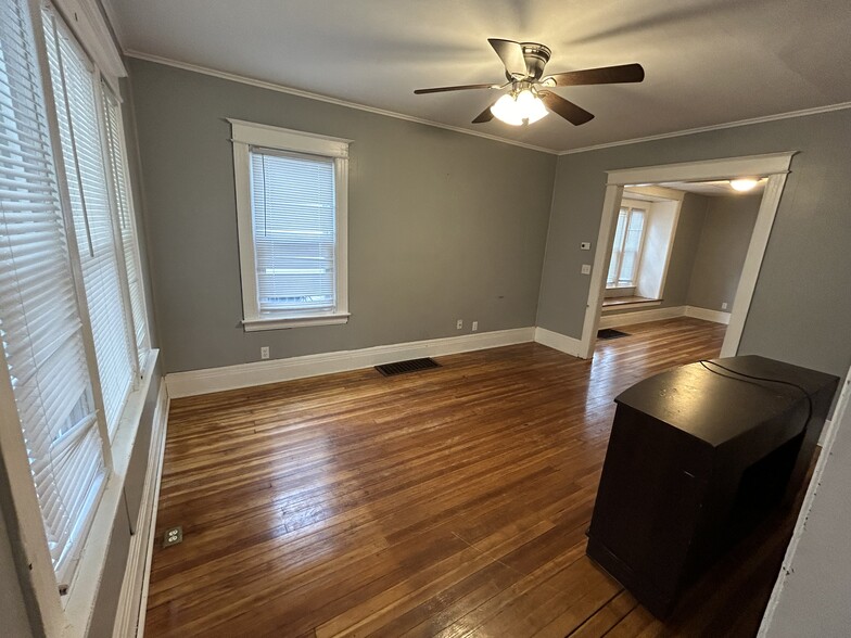Building Photo - 659 Seward St