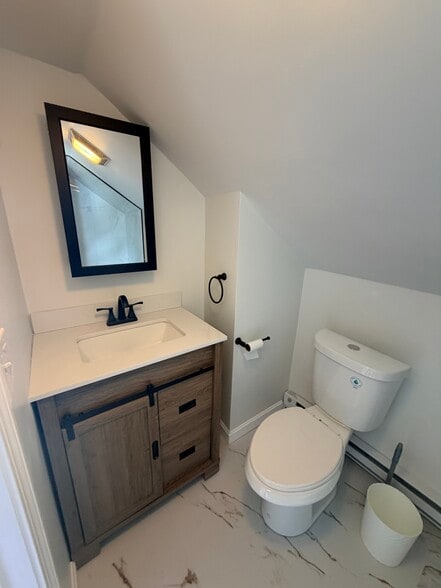 Bathroom - 37 Bowers St