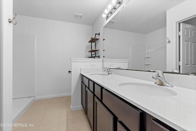 Building Photo - 8704 Lake George Cir W