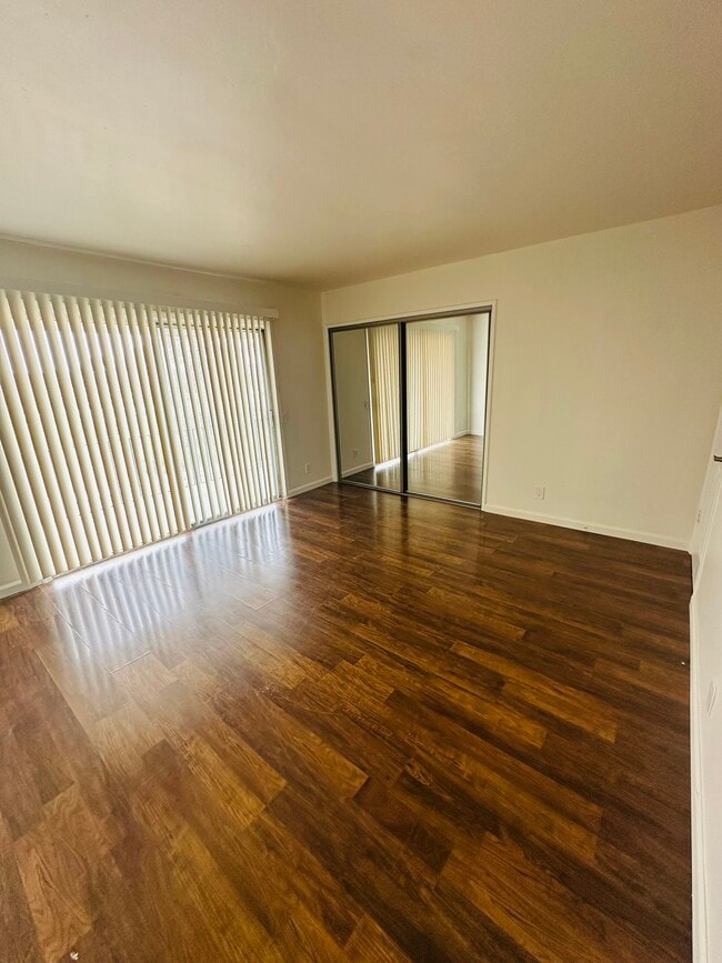 Building Photo - 220 S El Camino Real