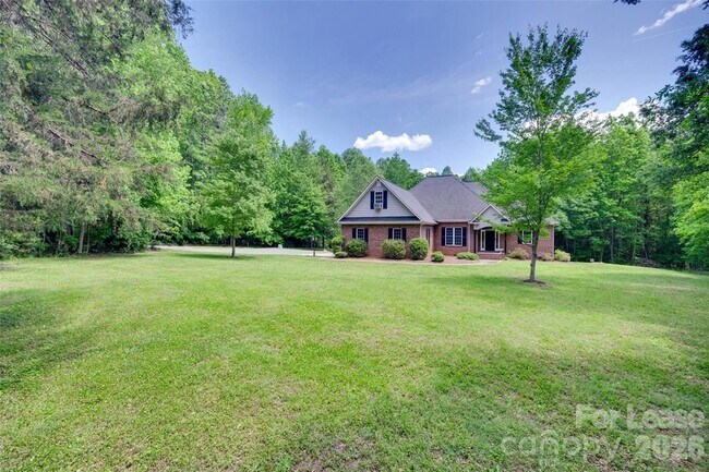 Building Photo - 646 Harper Davis Rd