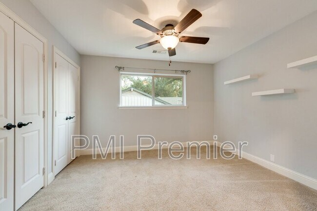 Building Photo - 14077 Brookridge Dr