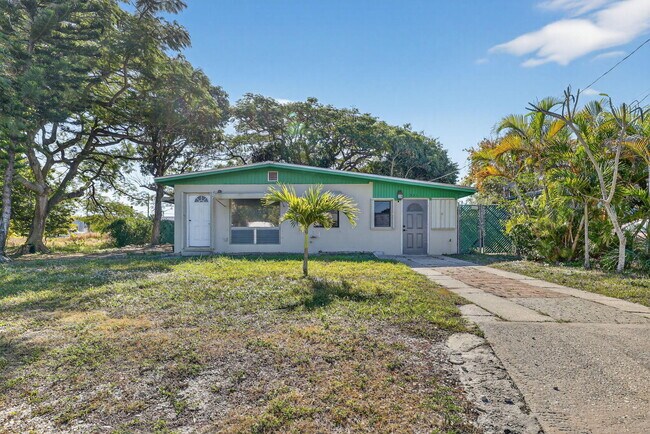 Building Photo - 501 Emil Ave