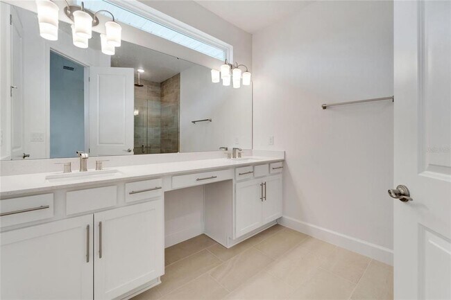 Building Photo - 943 Signet Dr