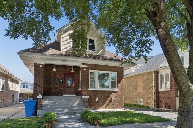 Building Photo - 4928 W Eddy St