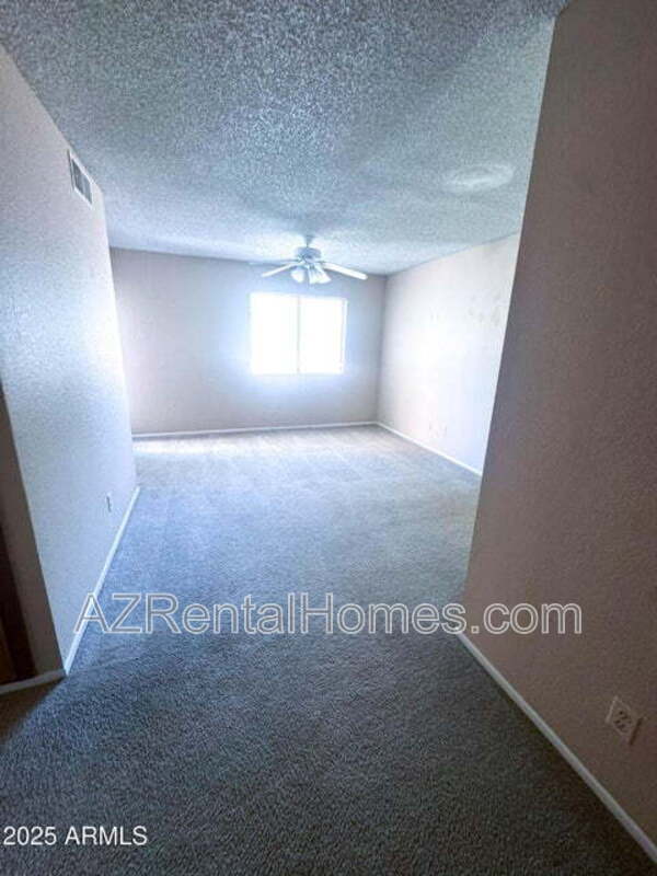 Building Photo - 1075 E Chandler Blvd
