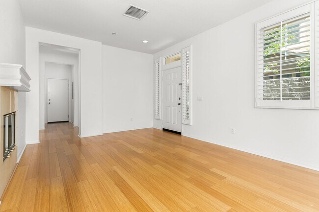 Building Photo - Paseo del Sol Charmer with Private Yard and Community Pool