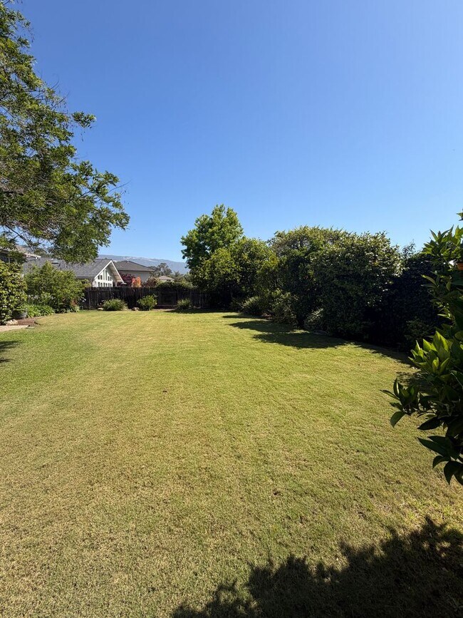 Building Photo - Beautifully Updated 4BD Goleta Home on Quiet Cul-de-Sac