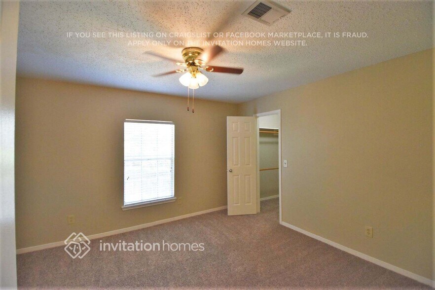 Building Photo - 16011 Sweetwater Creek Dr