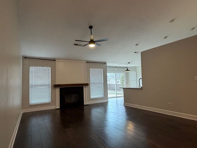 Building Photo - 3 Bed 1 Bathroom Single Family Home Available in Miamisburg*