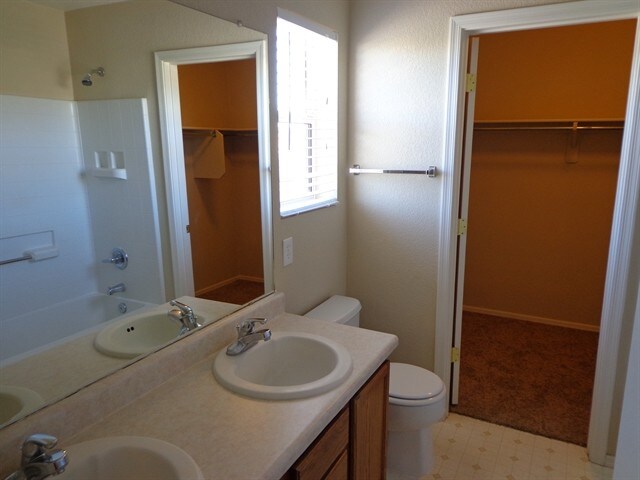 Building Photo - 6913 S Goshawk Dr