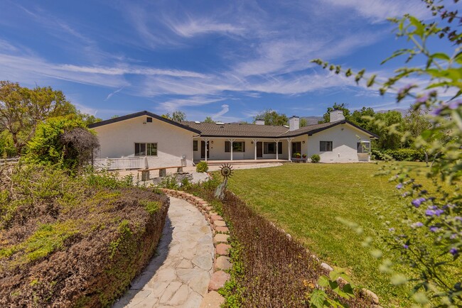 Building Photo - Ojai Horse Ranch