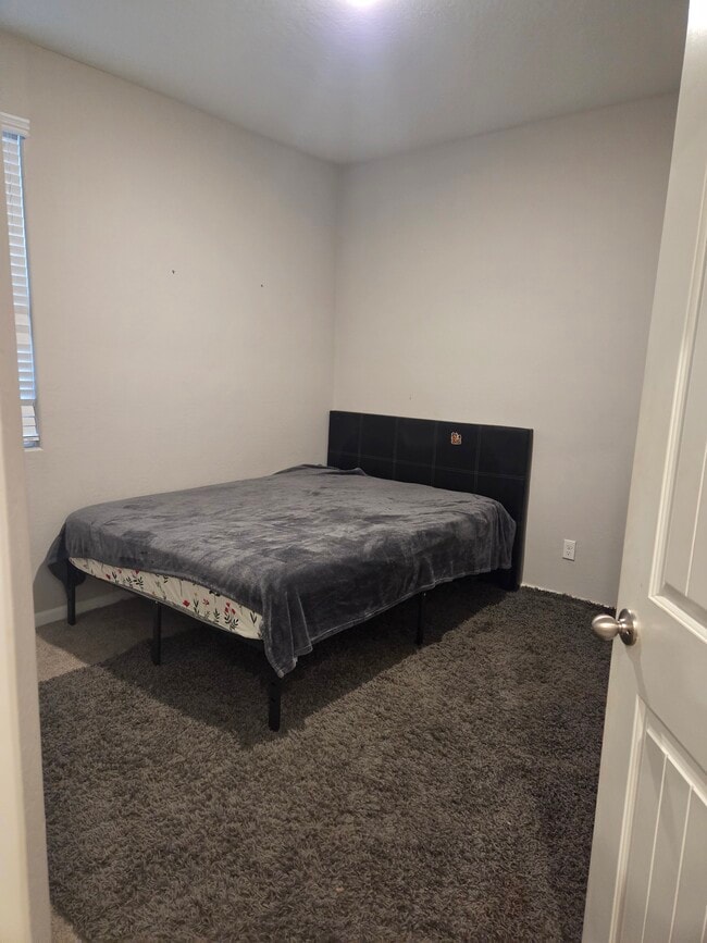 Building Photo - 25105 N 135th Ave