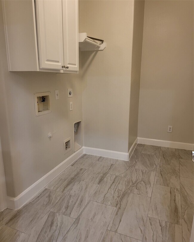 Building Photo - 606 Admiral Bay Ln
