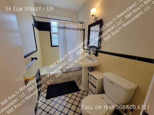 Building Photo - 56 Elm St