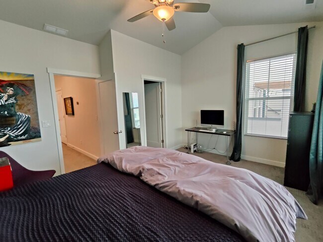 Building Photo - 10743 S Porcini Dr