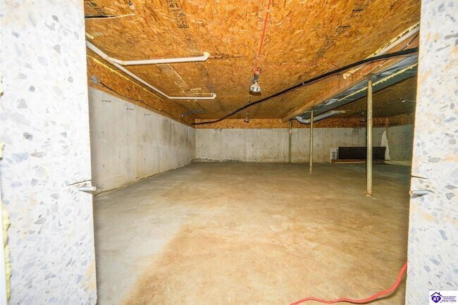 Building Photo - 237 Stratmoor Dr