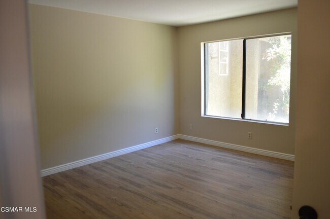Building Photo - 786 Birchpark Cir