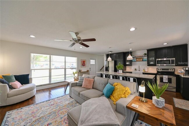 Building Photo - 4503 S Cortez Ave