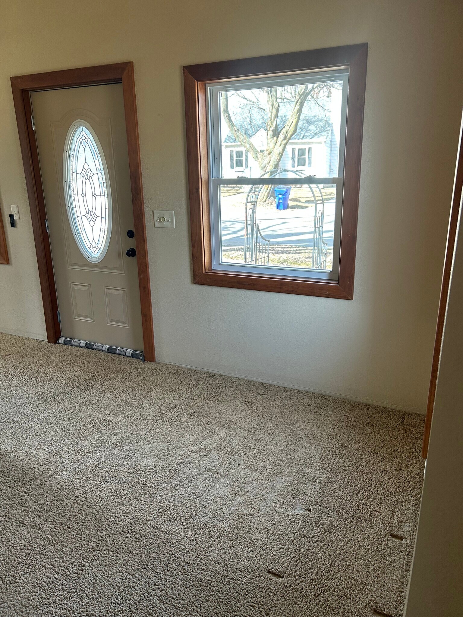 front door entryway - 626 George St