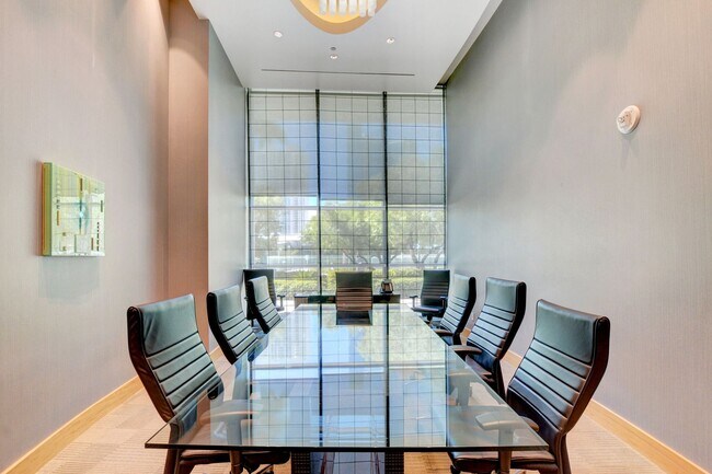 Building Photo - Turnberry Towers East 1507