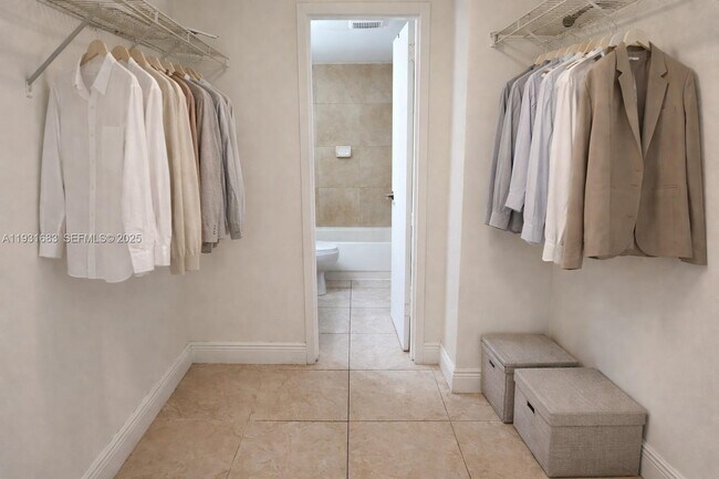 Building Photo - 1805 Sans Souci Blvd