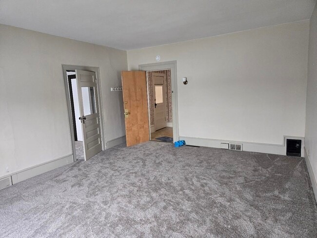 Building Photo - 135 W Michigan Ave