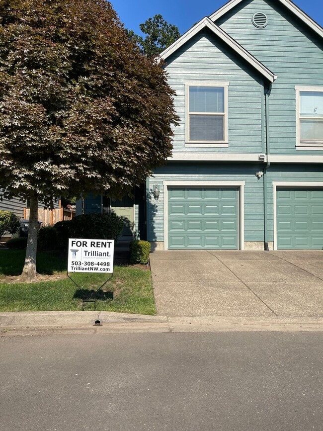 Building Photo - Move-In Ready! 3 Beds 2.5 Baths Townhome with Stainless Steel Appliances, W/D Hookups, and Gas Fo...