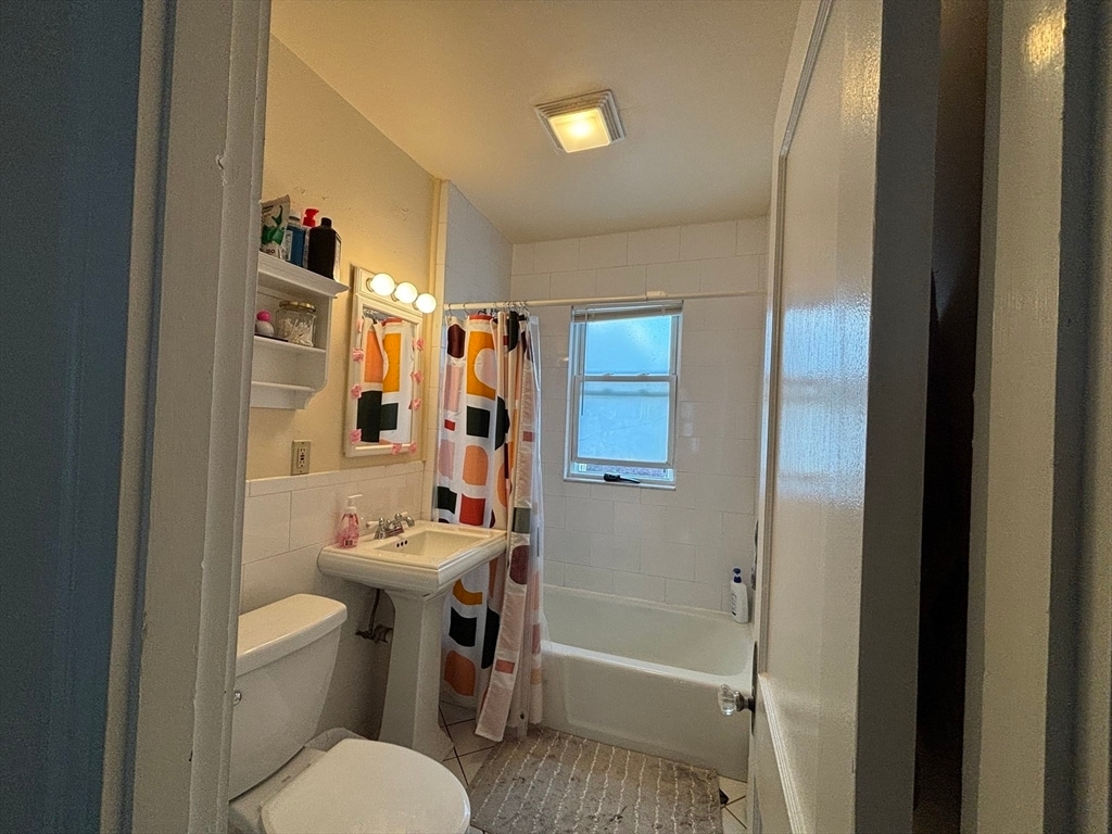 Building Photo - 109 Birch St