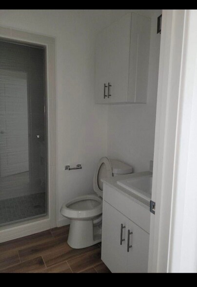 Building Photo - 5310 Vision St