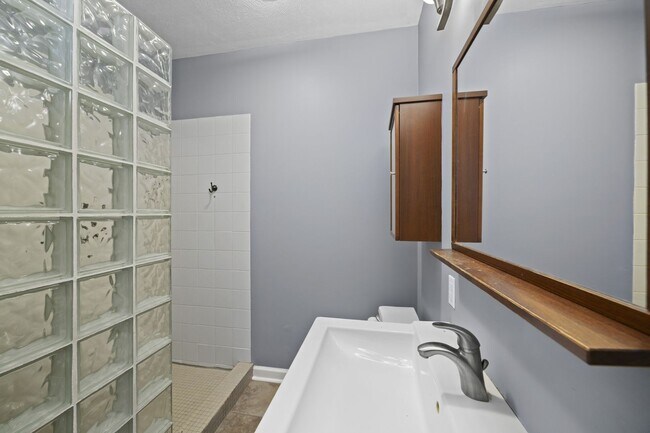 Building Photo - 4213 Butler St