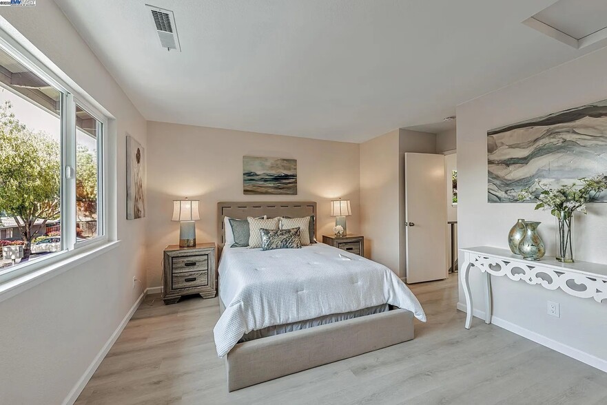 Building Photo - 7516 Silvertree Ln