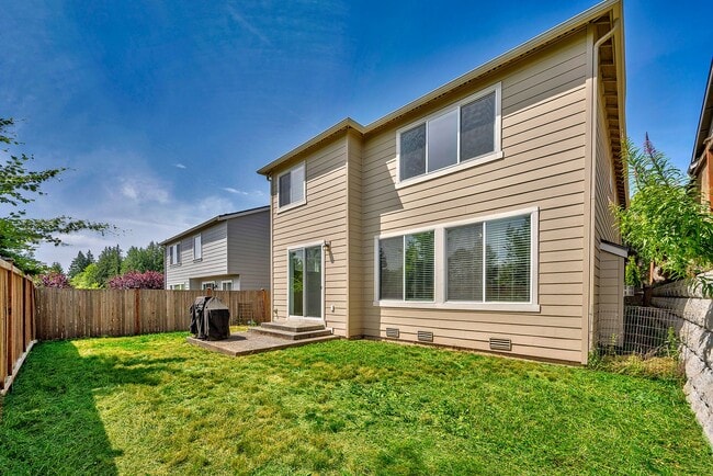 Building Photo - Marysville 4 bed/2.5 bath with large bonus...