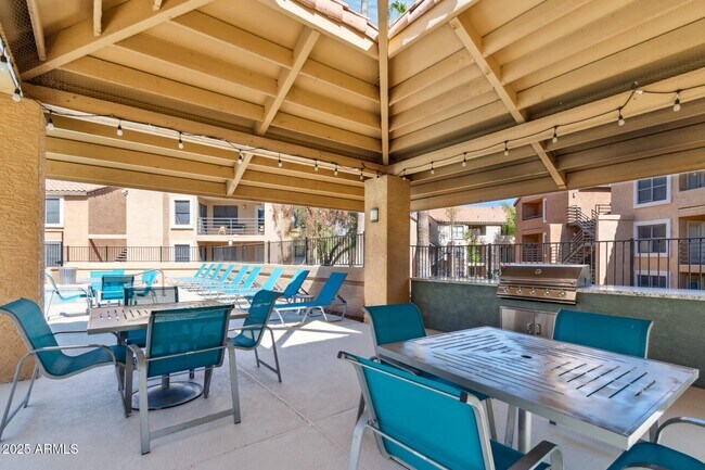 Building Photo - 9605 S 48th St