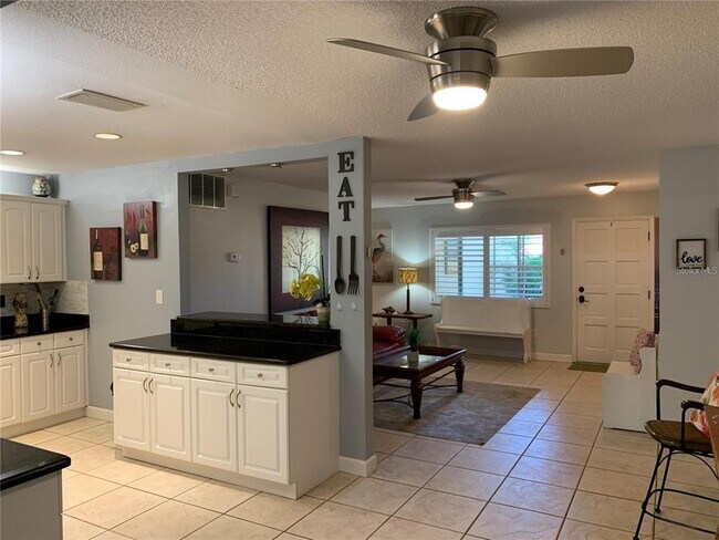Building Photo - 6331 Gulfport Blvd S