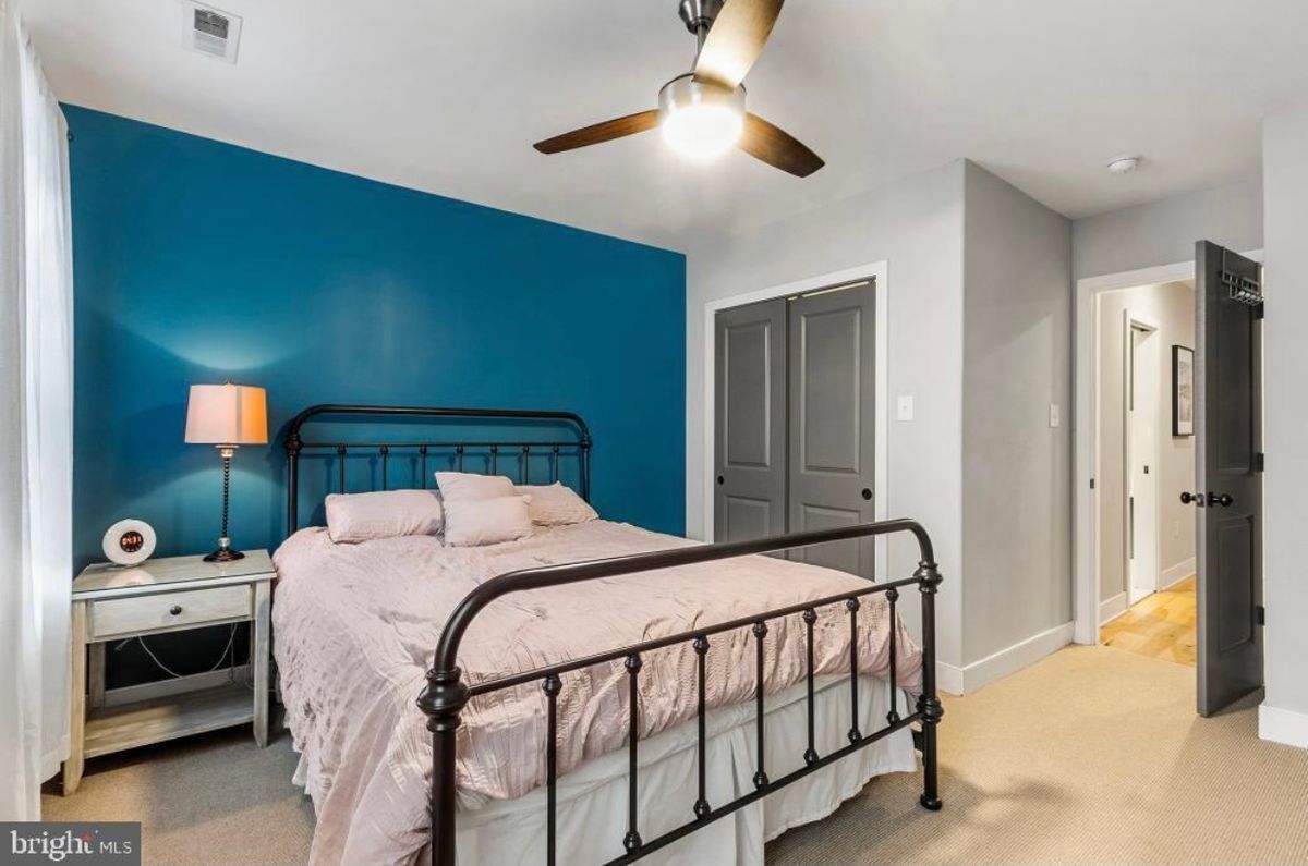 Building Photo - 2427 E Boston St