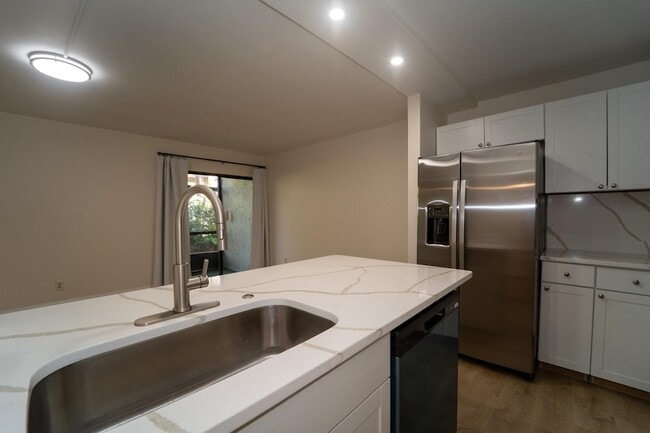 Building Photo - 21 Cristina Ct