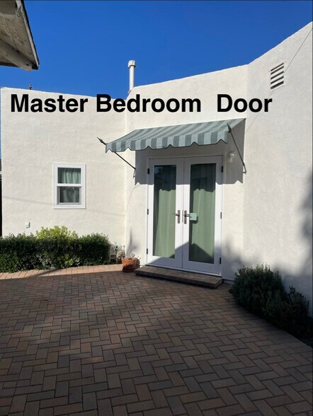 Building Photo - 515 S Indiana St