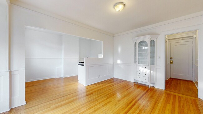 Building Photo - 861 Sutter St