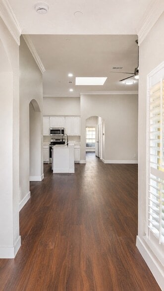 Building Photo - 5691 Orchard Pkwy