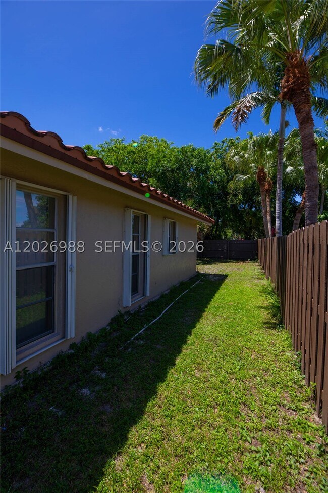 Building Photo - 9039 NW 21st Ct