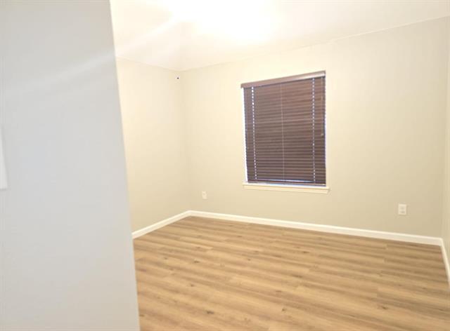 Building Photo - 5916 Summerwood Dr