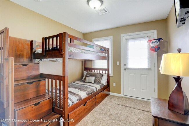 Building Photo - 120 Randall Ave