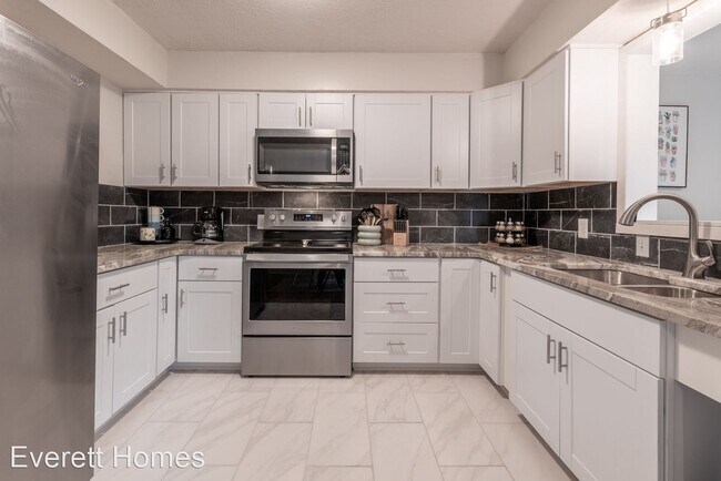 Building Photo - 3 br, 1.5 bath House - 1960 S Fort Ave