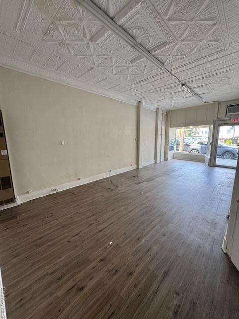 Building Photo - 30 E Main St