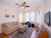 Building Photo - 451 Park Dr