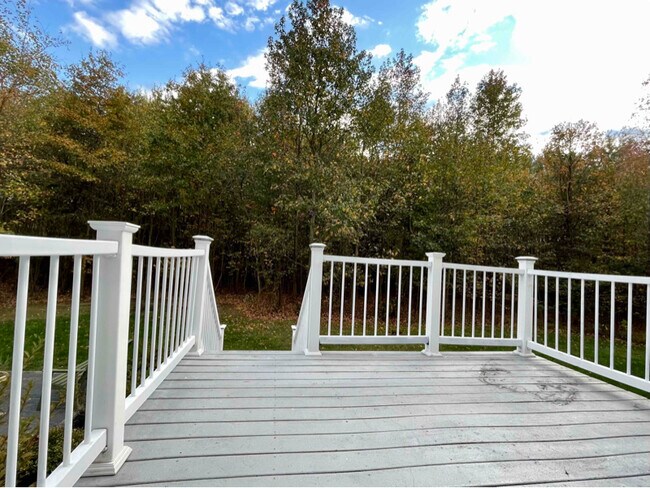 Building Photo - 53 Ross Way