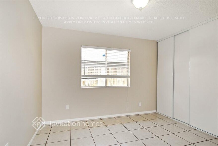 Building Photo - 13854 Robin Nest Ct