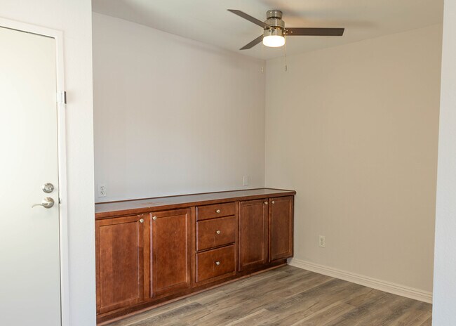 Building Photo - 4860 Rolando Ct